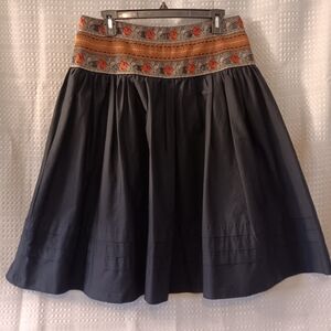 WD-NY BLACK with wide, colorful waist.